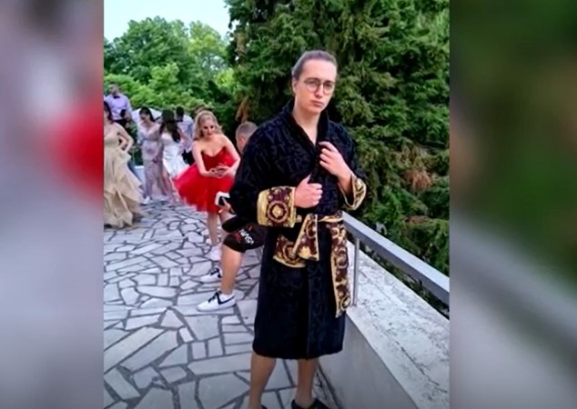 Те са шумни крещят от коли броят до 12 и